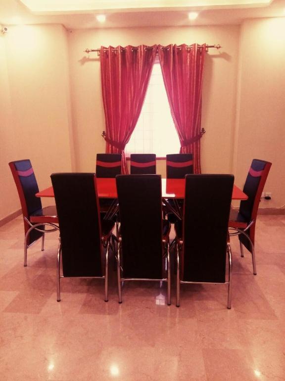 Royal Galaxy Bed & Breakfast Islamabad: Family-Exclusive Retreat Exterior photo